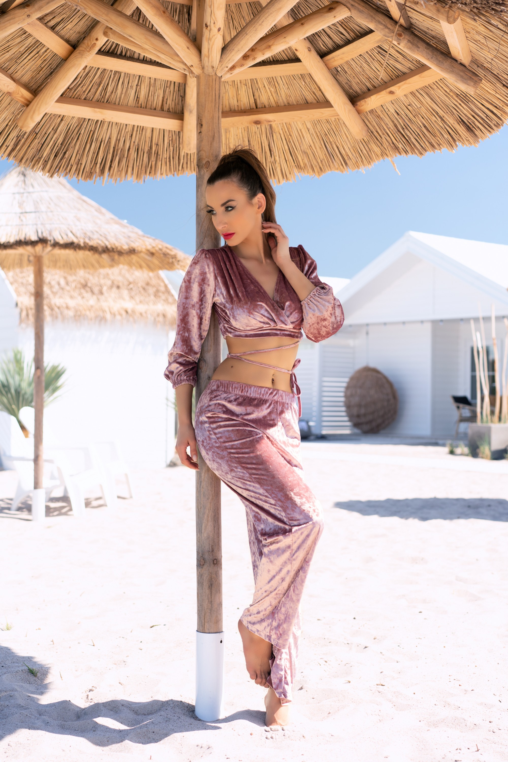 Levně LivCo Corsetti Fashion Dámský set 2v1 top s výstřihem do V + kalhoty Setisa Barva: Růžová