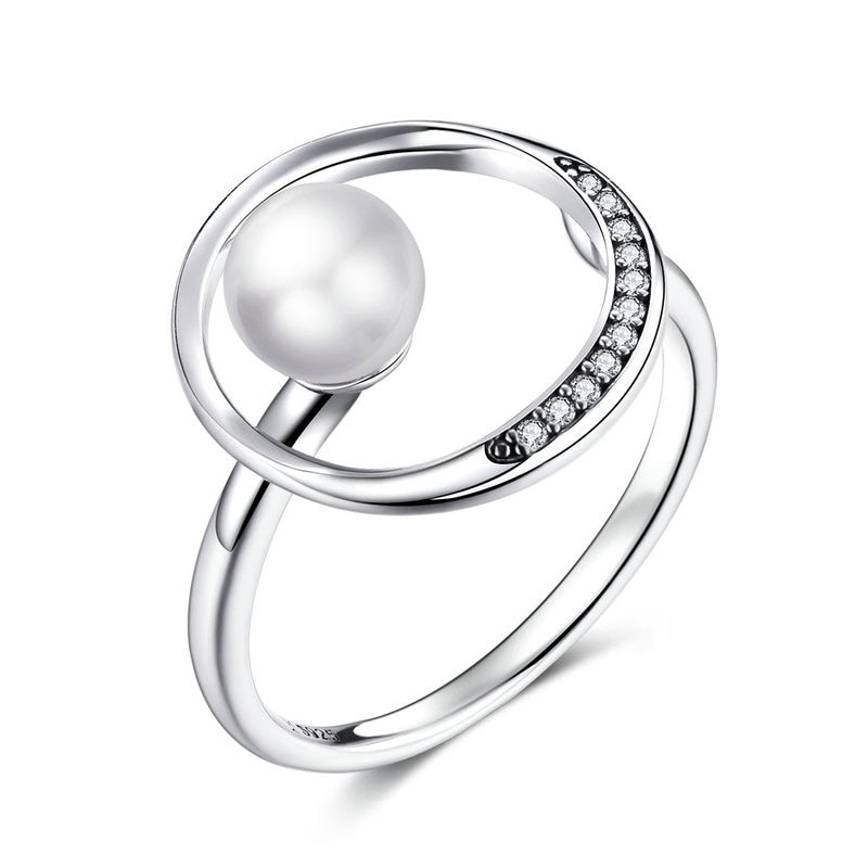 Levně LOAMOER Stříbrný prsten asymetrický s velkou perlou Barva (Varianta): SCR664