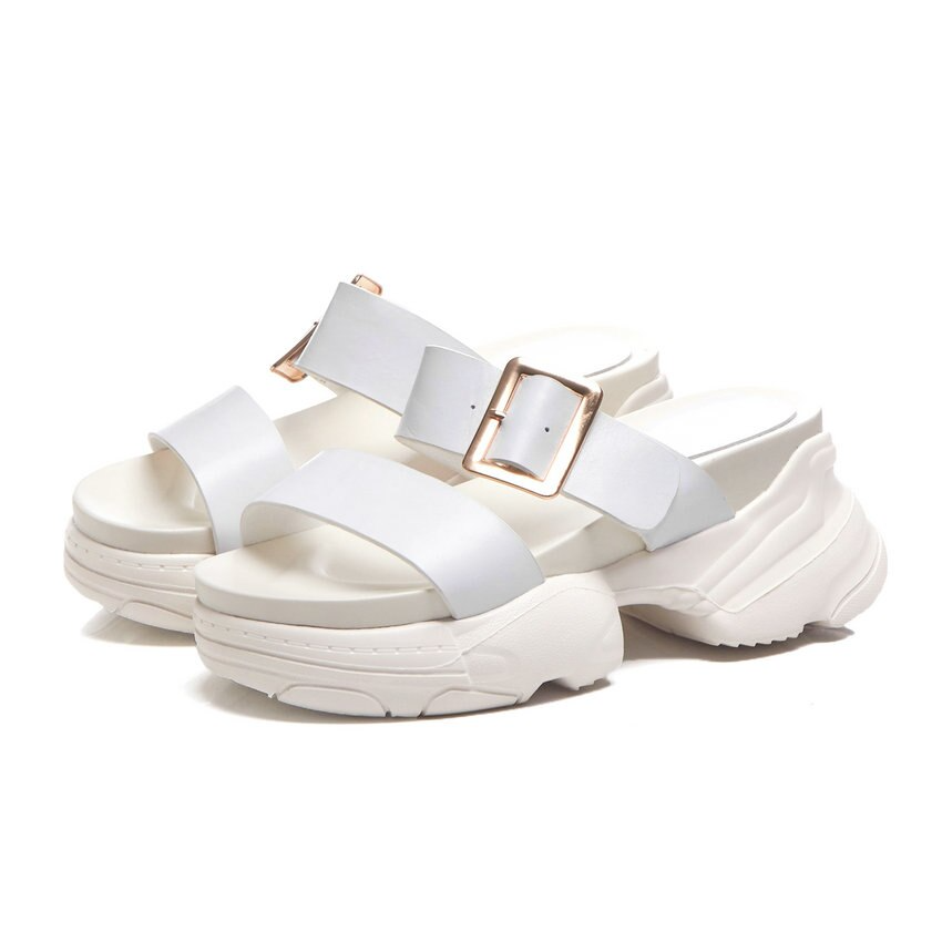 Levně OZUTAA Vysoké pantofle letní sandály na platformě s přezkou - 34 Barva: Bílá