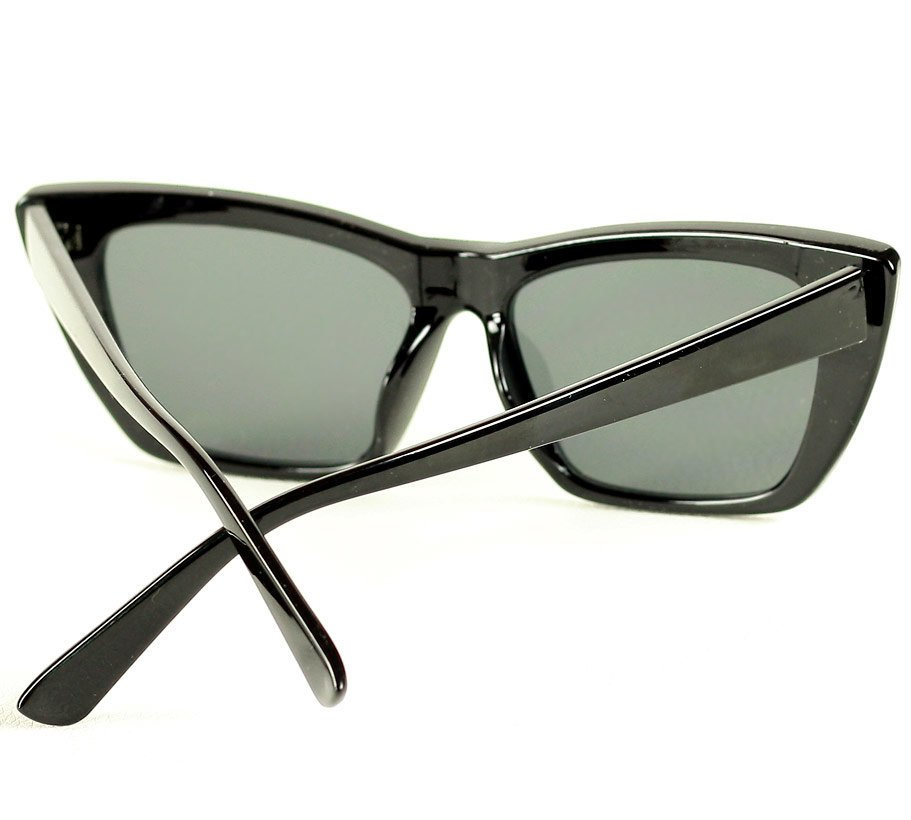 LOOKS STYLE EYEWAER Moderní černé sluneční brýle MAZZINI CAT'S EYE Barva: Černá