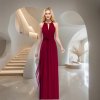 Dlouhé šifonové šaty s halter výstřihem a páskem v pase (Barva Bordová, Velikost L)