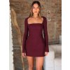 Krátké přiléhavé šaty se zipem a dlouhým rukávem (Barva (varianta) Bordová, Velikost L)