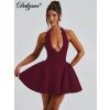 Krátké večerní šaty se šněrováním a odhalenými zády (Barva (varianta) Bordová, Velikost M)
