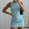 Krátké přiléhavé šaty s třásněmi na party (Barva (varianta) Modrá, Velikost S)