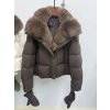 Dámská péřová bunda s límcem z liščí kožešiny (Barva (varianta) Khaki, Velikost L)