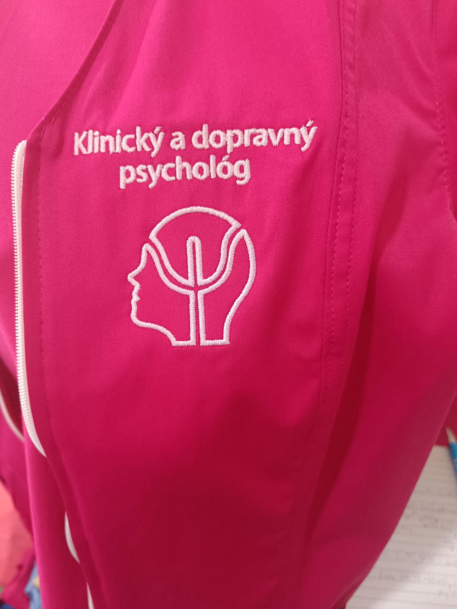 Vyšité logo na oblečení Perlička, ukázka 4