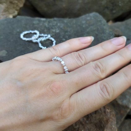 Prsten šedé perly a měsíční kámen, ruční výroba šperků | Perlomanie