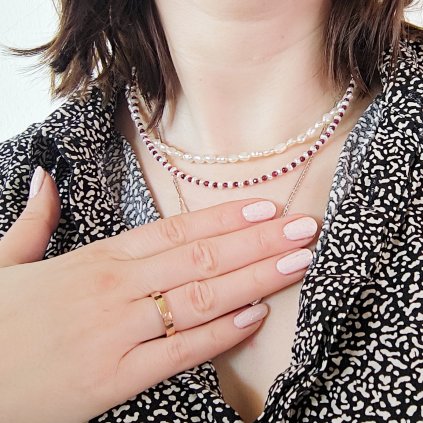 Stříbrný náhrdelník s perlami a broušenými granáty, ruční výroba šperků v Čechách, Perlomanie