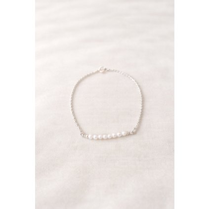 Náramek bílé perly, minimalistický šperk, stříbro, Perlomanie