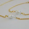 Minimalistický stříbrný zlacený náhrdelník s bílou perlou a křišťálem CK77002, Perlomanie