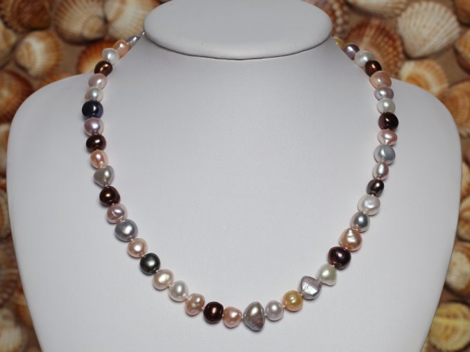 náhrdelník ze sladkovodních perel 7-9 mm se stříbrným uzávěrem