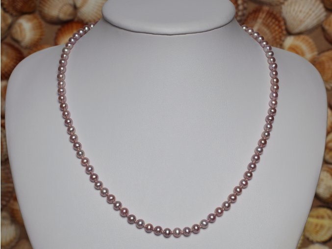 náhrdelník ze sladkovodních perel 4,5-5 mm se stříbrným uzávěrem