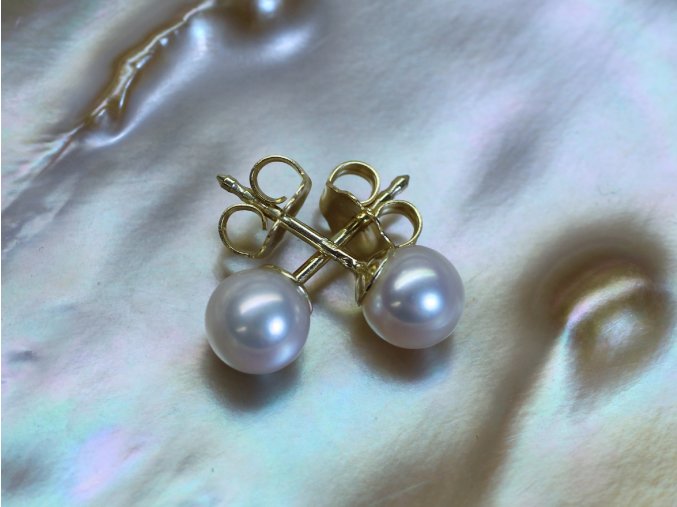 zlaté náušnice s mořskými perlami 6,5-7 mm na šroubek či puzetu