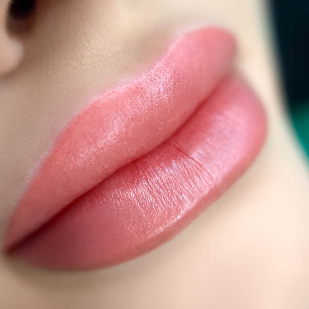 Zvětšování rtů a permanentní makeup