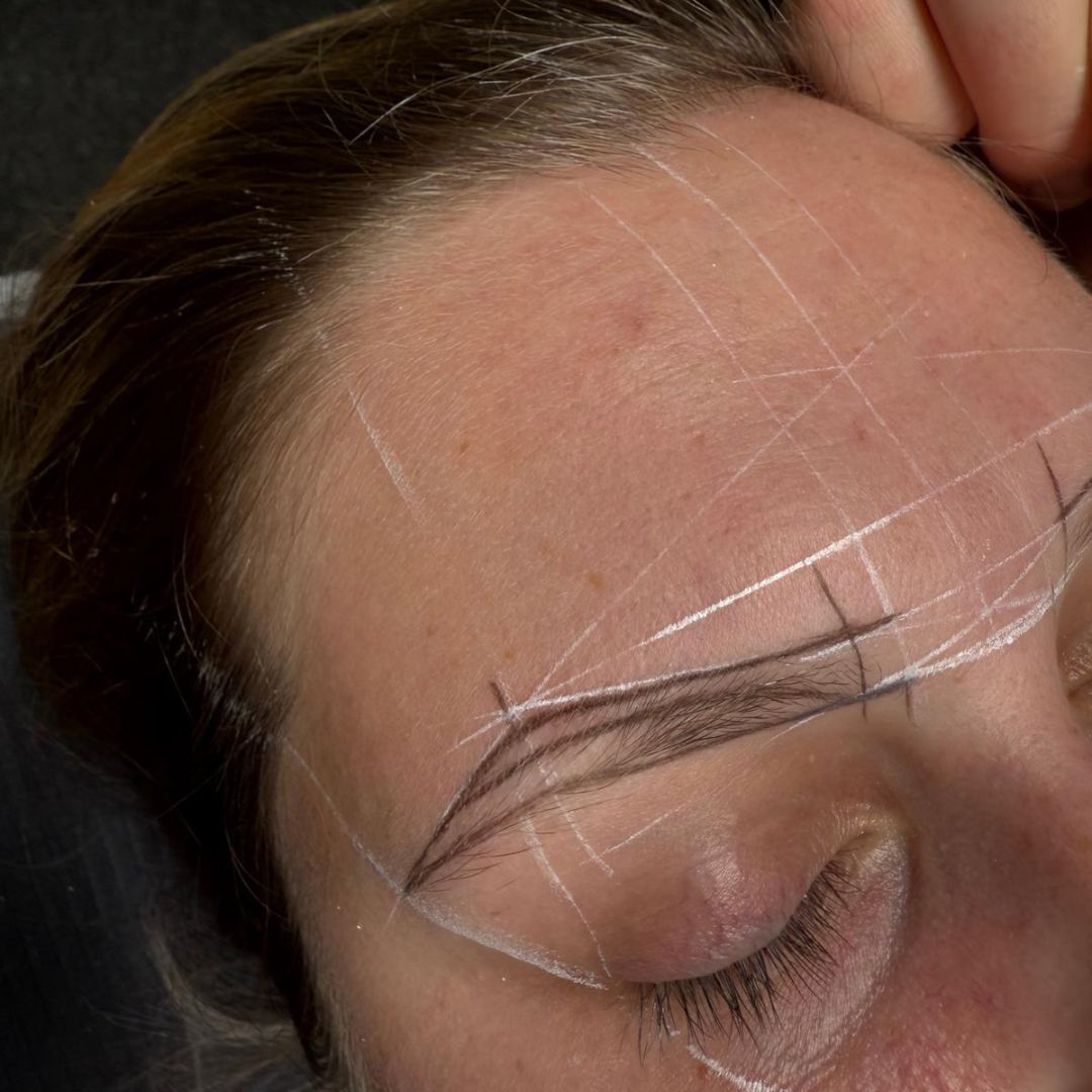 predkresleni-oboci-kurz-permanentni-makeup