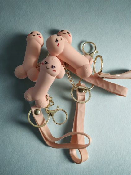 Péro na klíče - klíčenka ve tvaru péra