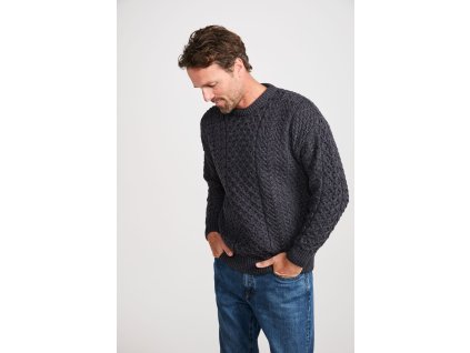 A823 InisheerTraditionalAranSweater Merino Charcoal 02
