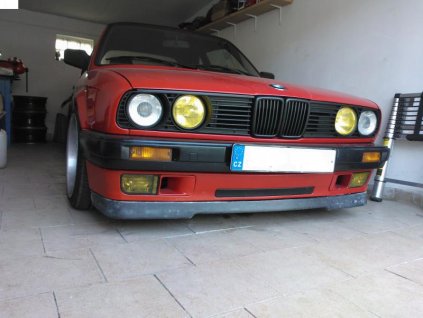 BMW E30 IS  front lippe