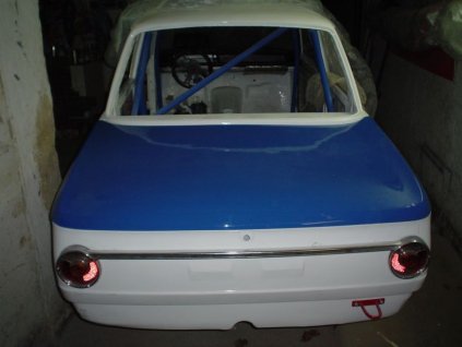 Fiberglass trunk BMW 02