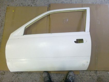 Left fiberglass door for Nissan Sunny N14