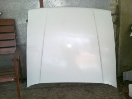 Fiberglass hood for Alfa Romeo 75