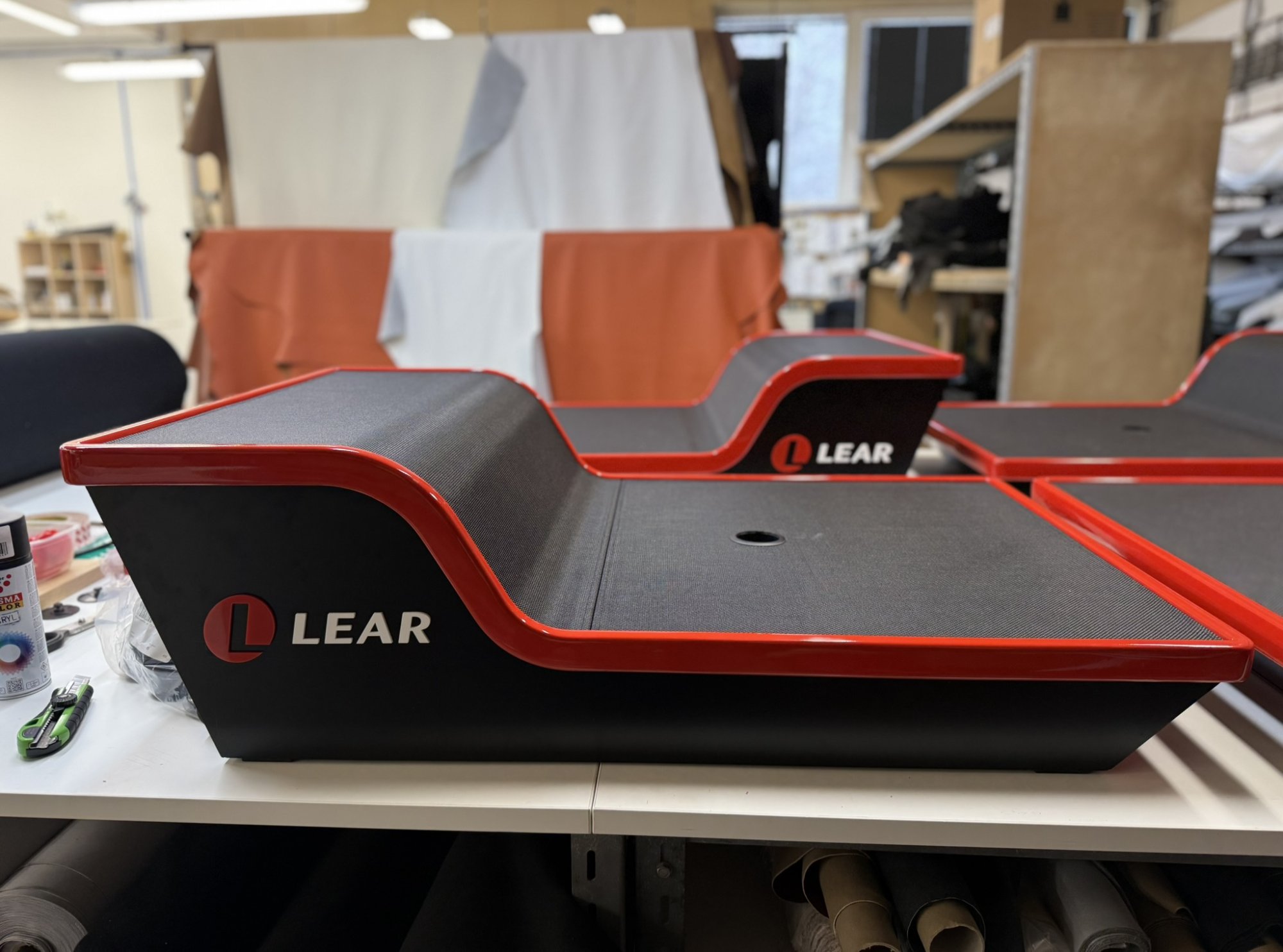 LEAR - podstavce na autosedačky