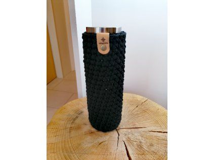 obal cerny