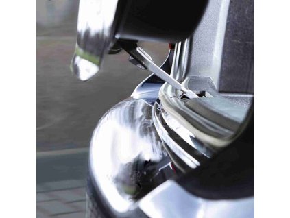 Rod in the trunk of the car to supply fresh air to the vehicle 10 cm