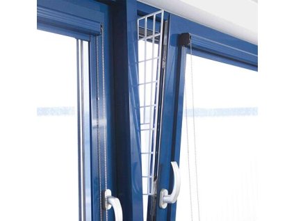Protective grid for the side window 62 x 16/7 cm white