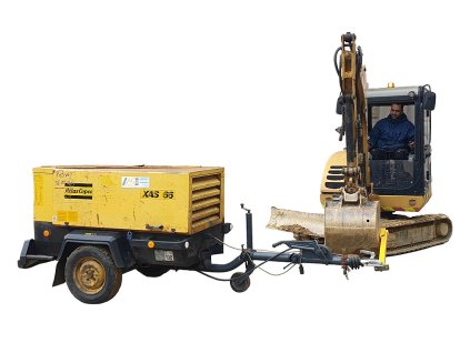 KONTEJNERY RYMAROV KOMPRESOR ATLAS COPCO XAS 66 01 24 11 28 BILA 1024x0768dpi