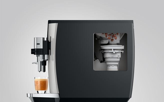 Kávovar Jura E8 Platin (EC) příprava kávy