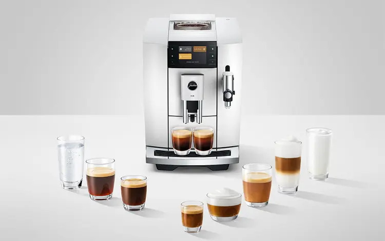 Jura E8 White - tři druhy přípravy až 27 kávových specialit