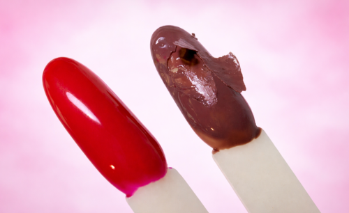 Proč mi nedrží gel lak? Co dělat, když se odlupuje