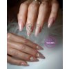 nehty se třpytivým tea nude glitter