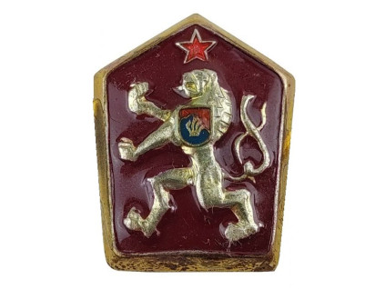 vojensky odznak se lvem cerveny smaltovany velka 1709209945