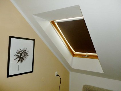 Roleta STREAM na střešní okna Velux CK02 55x78cm (LÁTKA 3. skupina - zatemňující a BO látky)