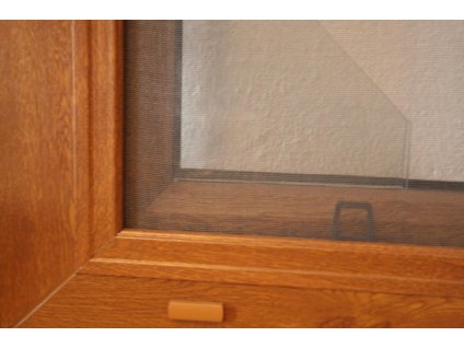 Sítě proti hmyzu do plastových oken v imitaci dřeva - šířka do 30cm (ODSTÍN RÁMU zlatý dub, VÝŠKA 151-160cm)