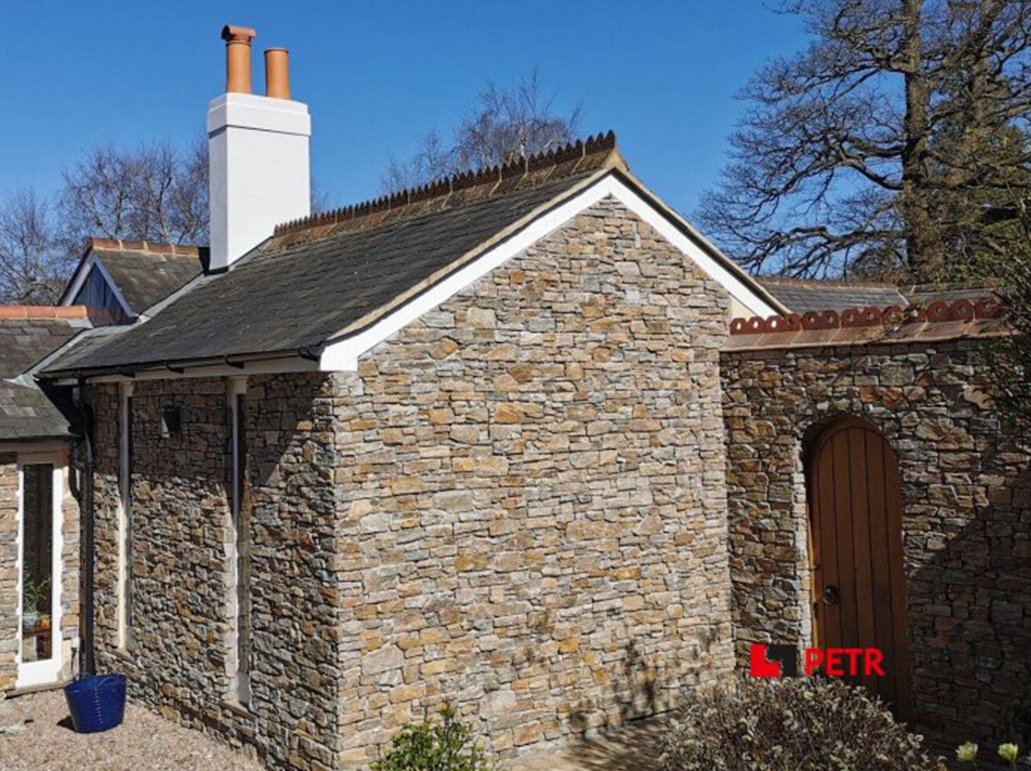 Kamenné obklady na fasády: Přírodní krása a trvanlivost
