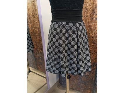 Půlkolová sukně Black dots