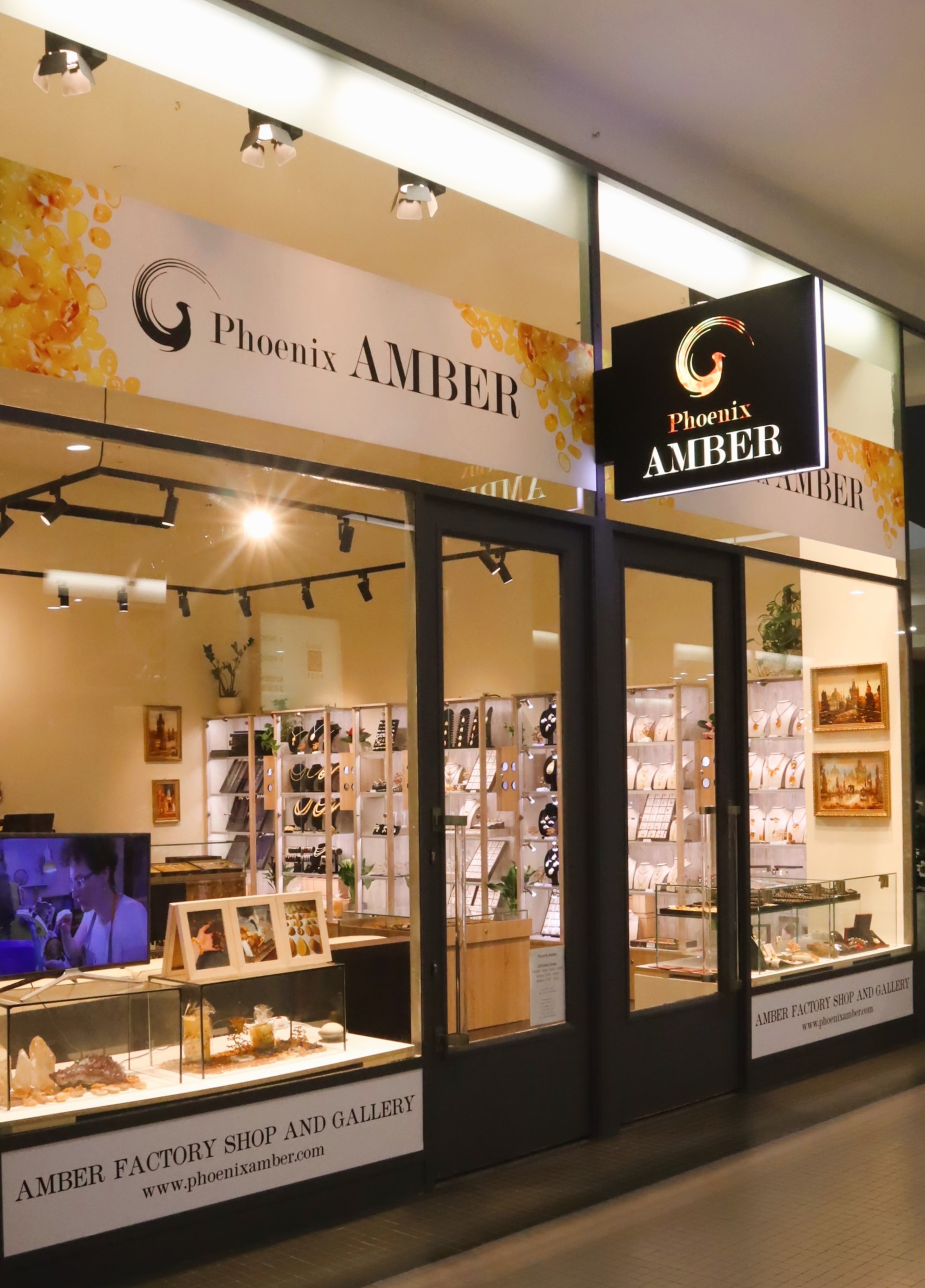 Prodejna_Phoenix_Amber_01