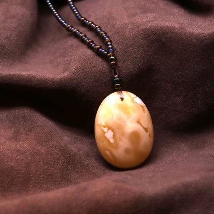 Jantarovy privesek 131291