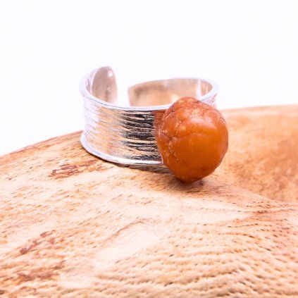 stribrny-prsten-s-baltskym-jantarem-41