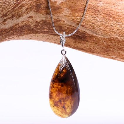 privesek-z-modreho-jantaru-se-stribrem-ag-925-1000-210111