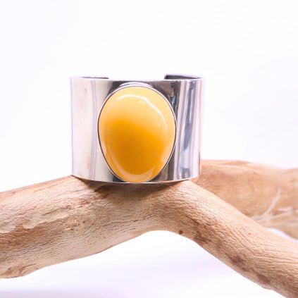 stribrny-naramek-s-jantarem-840211