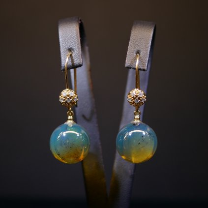 Dominican blue amber 61011
