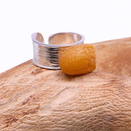 stribrny-prsten-s-baltskym-jantarem-311291