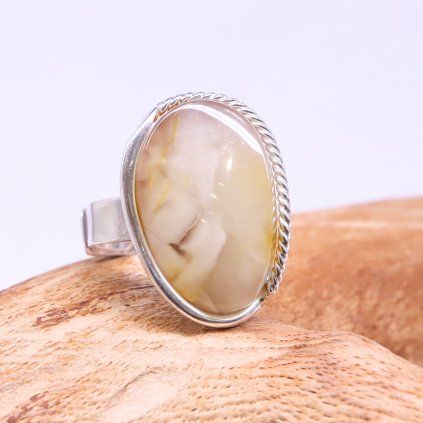 stribrny-prsten-s-baltskym-jantarem-311351