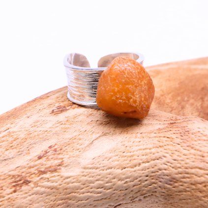 stribrny-prsten-s-baltskym-jantarem-311311