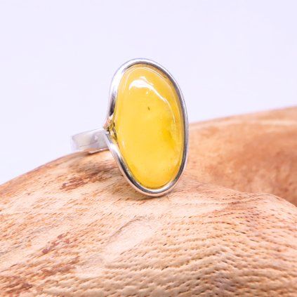stribrny-prsten-s-baltskym-jantarem-311371