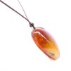 jantarovy-privesek-na-snurce-130698